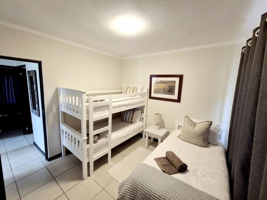 Bright And Sunny 2 Bedroom Flat Apartment Plettenberg Bay