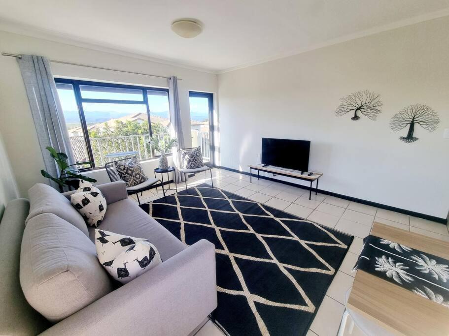 Bright And Sunny 2 Bedroom Flat Plettenberg Bay