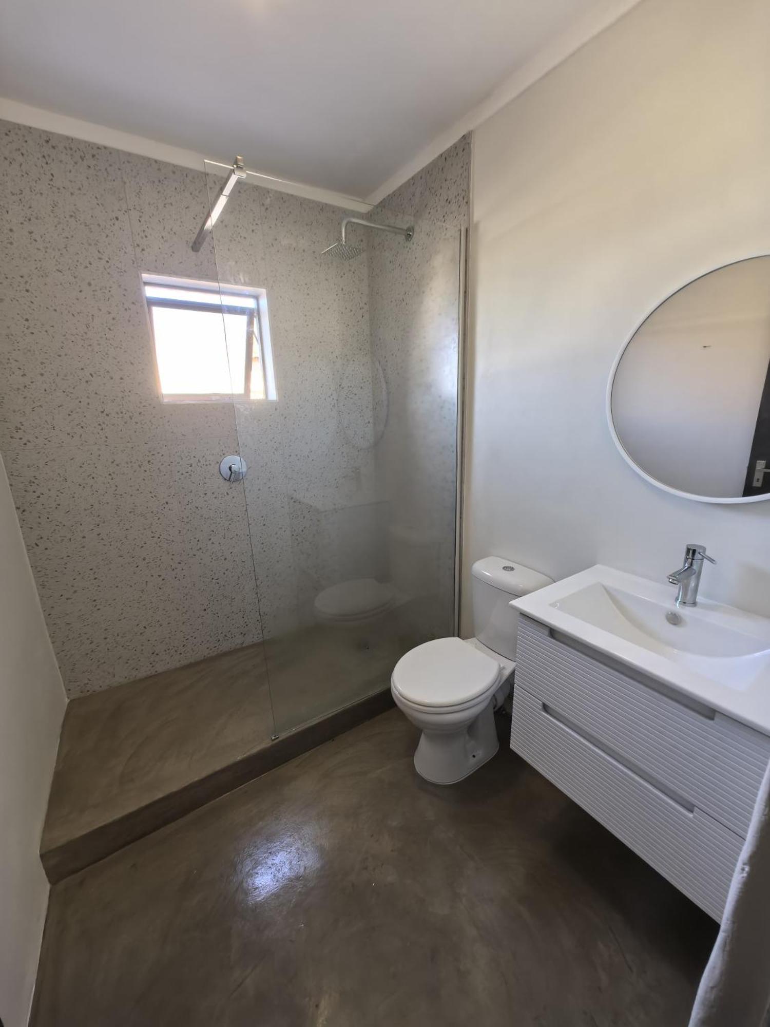 Bright And Sunny 2 Bedroom Flat